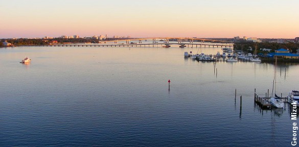 En farlig havbakterie i floden Halifax har kostet endnu et menneskeliv. Foto: George Mizuk.