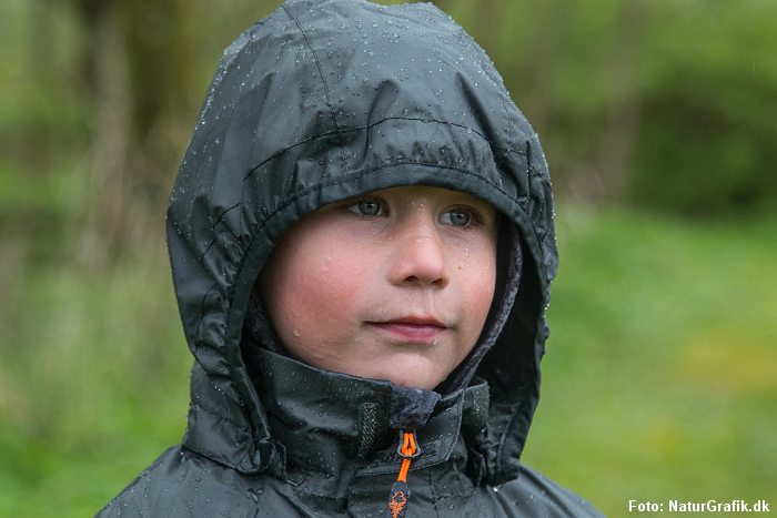 Test af Pinewood Rainfall-regntøj til børn